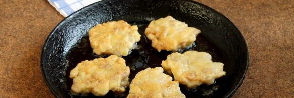 резаные оладьи из филе курицы с майонезом