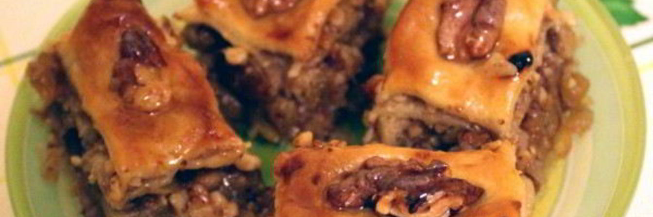 Пахлава из слоеного теста