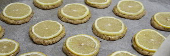миндальное печенье с дольками лимона