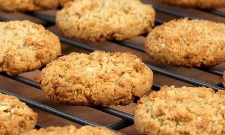 Рецепт овсяного печенья с медом и сметаной