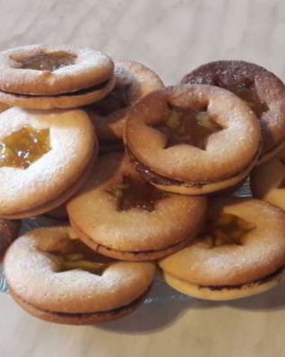 Печенье Линцер с шоколадом и апельсиновым джемом