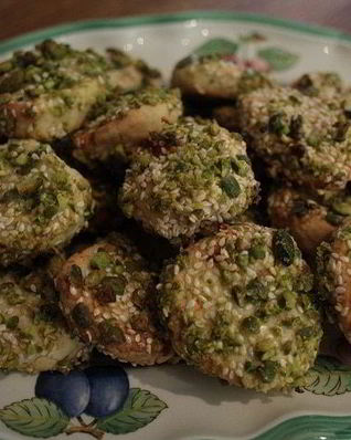 Печенье с курагой, кунжутом и фисташками
