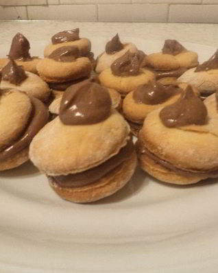 Печенье с шоколадным кремом