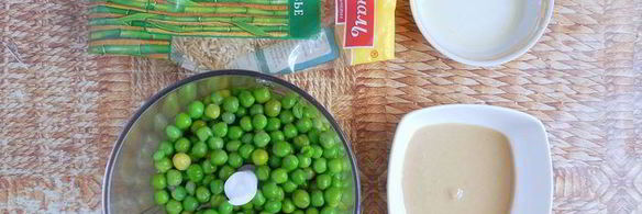 рисовые сэндвич-крекеры с зеленым хумусом