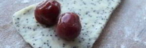 рогалики с вишней