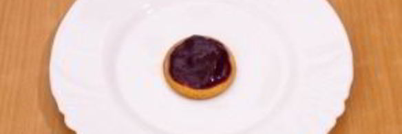 ванильное печенье с джемом и орехами