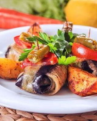 Пикантные конвертики из баклажанов