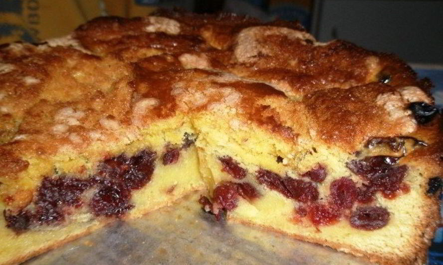 Рецепт бисквитного пирога с вишней