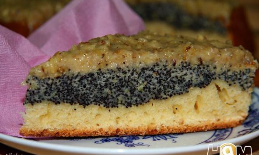 Рецепт макового пирога с ореховой глазурью