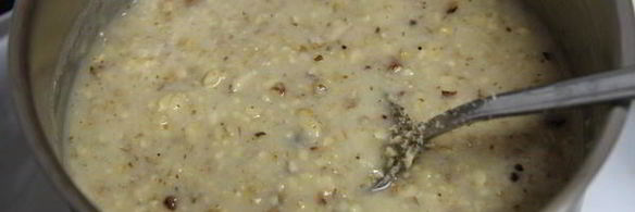 маковый пирог с ореховой глазурью