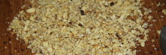 маковый пирог с ореховой глазурью