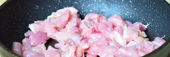 мясной пирог в горшочке