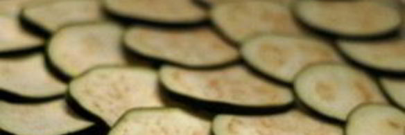 пирог из слоеного теста с сыром и баклажаном