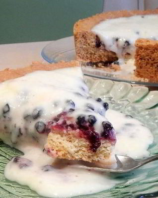 Пирог с брусникой и сметаной открытый