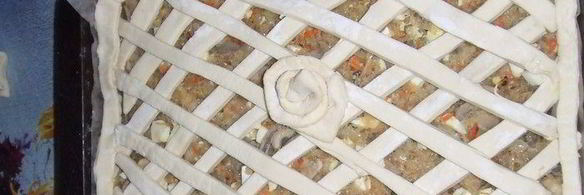 пирог с квашеной капустой, луком, грибами и яйцом