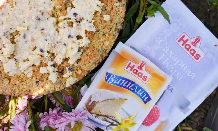 Рецепт пирога с персиками, ореховым штрейзелем и белым шоколадом