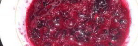 постный пирог с черной смородиной