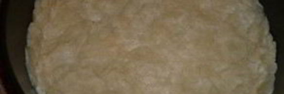 постный пирог с черной смородиной