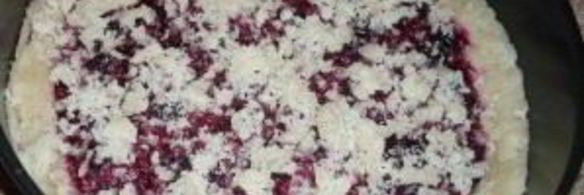 постный пирог с черной смородиной