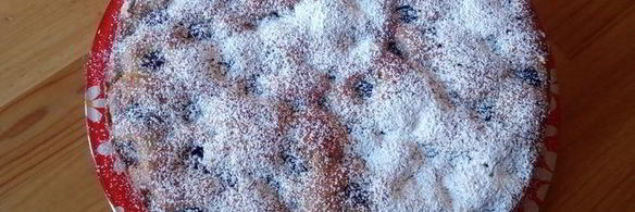 простой пирог с черешней и шоколадом