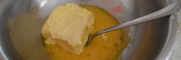 сдобный пирог с вишнями и маком