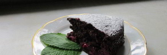 шоколадный пирог с вишней