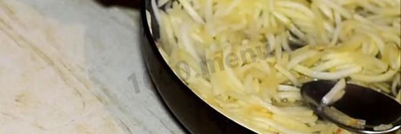 тертый пирог с творогом и яблоками