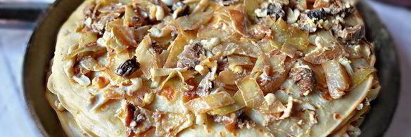 закусочный блинный пирог с грибами и капустой