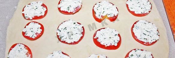 пирожки бомбочки с помидорами и сыром