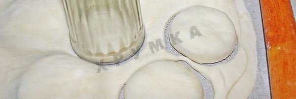 пирожки бомбочки с помидорами и сыром