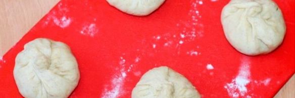 пирожки-булочки на кефире с оливками и зеленью