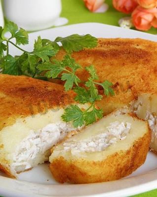 Пирожки из картофельного пюре с начинкой из фарша