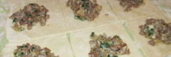 пирожки из слоеного дрожжевого теста