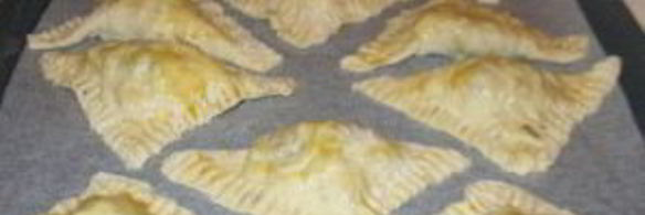 пирожки из слоеного дрожжевого теста