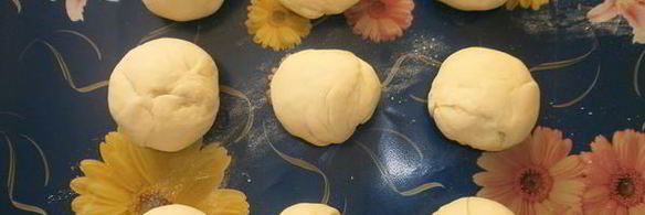 пирожки косичка с горохом