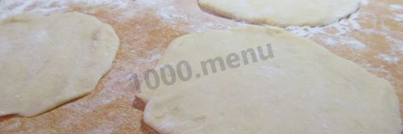 пирожки с брынзой и зеленью закусочные в духовке