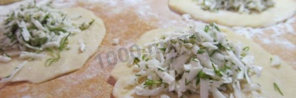 пирожки с брынзой и зеленью закусочные в духовке