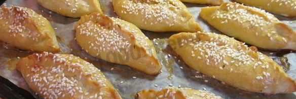 пирожки с брынзой и зеленью закусочные в духовке