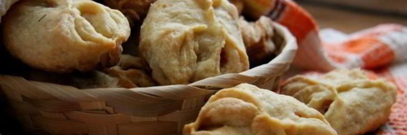 Пирожки с колбасой