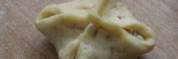 пирожки с колбасой