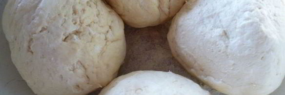 пирожки с вкусом пиццы из ленивого дрожжевого теста