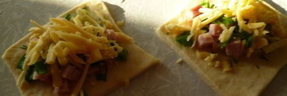 пирожки с вкусом пиццы из ленивого дрожжевого теста