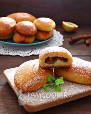 Пирожки с яблоком и корицей