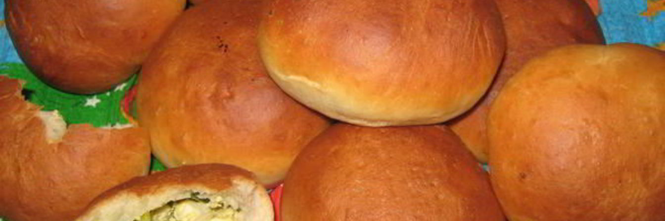 Пирожки с яйцом и луком