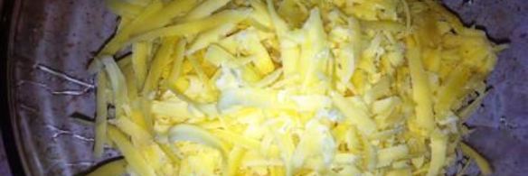 пирожки слоеные с ветчиной, сыром и луком