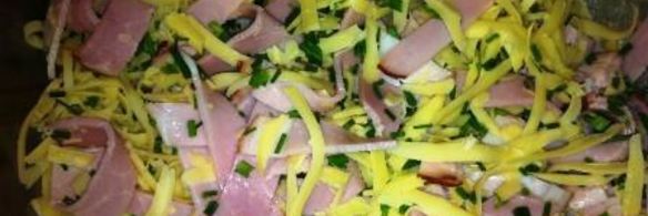 пирожки слоеные с ветчиной, сыром и луком