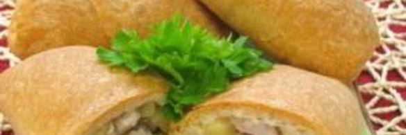 слоеные пирожки с курицей