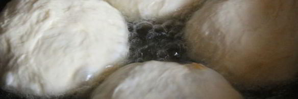 жареные пирожки с капустой