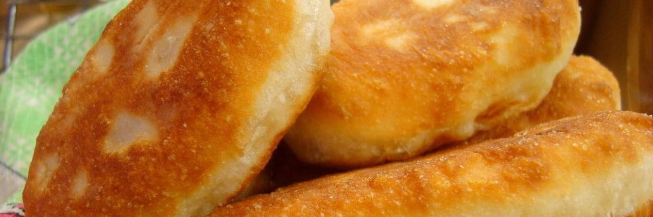 Жареные пирожки с курицей