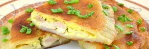 жареные пирожки с курицей